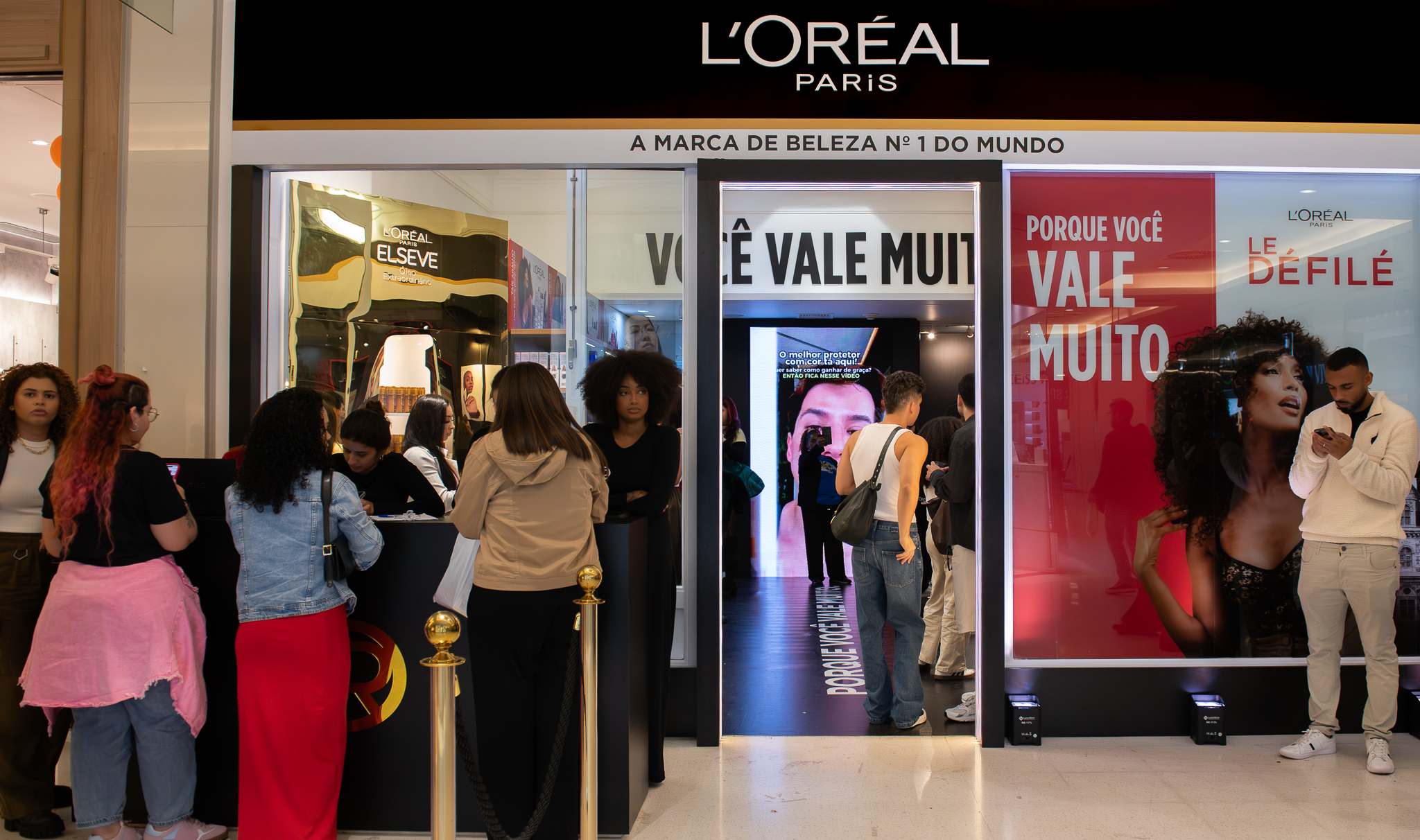 Pop-Up-Loja-Temporária-Shopping-Center-LOreal-Paris-Você-Vale-Muito